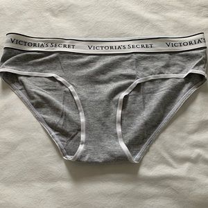 NWT! Victoria’s Secret Logo Hiphugger Cotton Panty